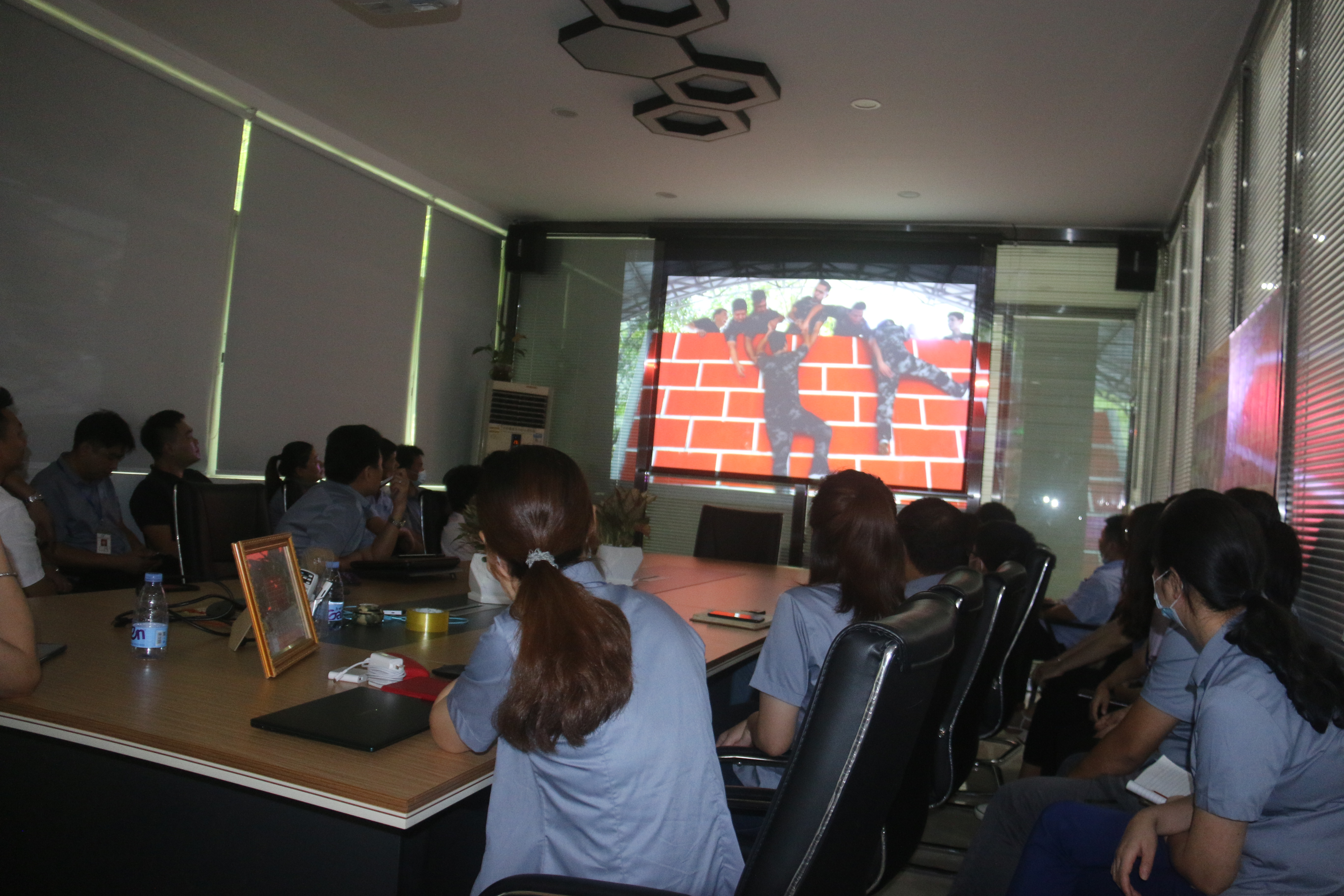 同心協力、贏在執行、共創輝煌-深圳譽格拓展訓練回顧